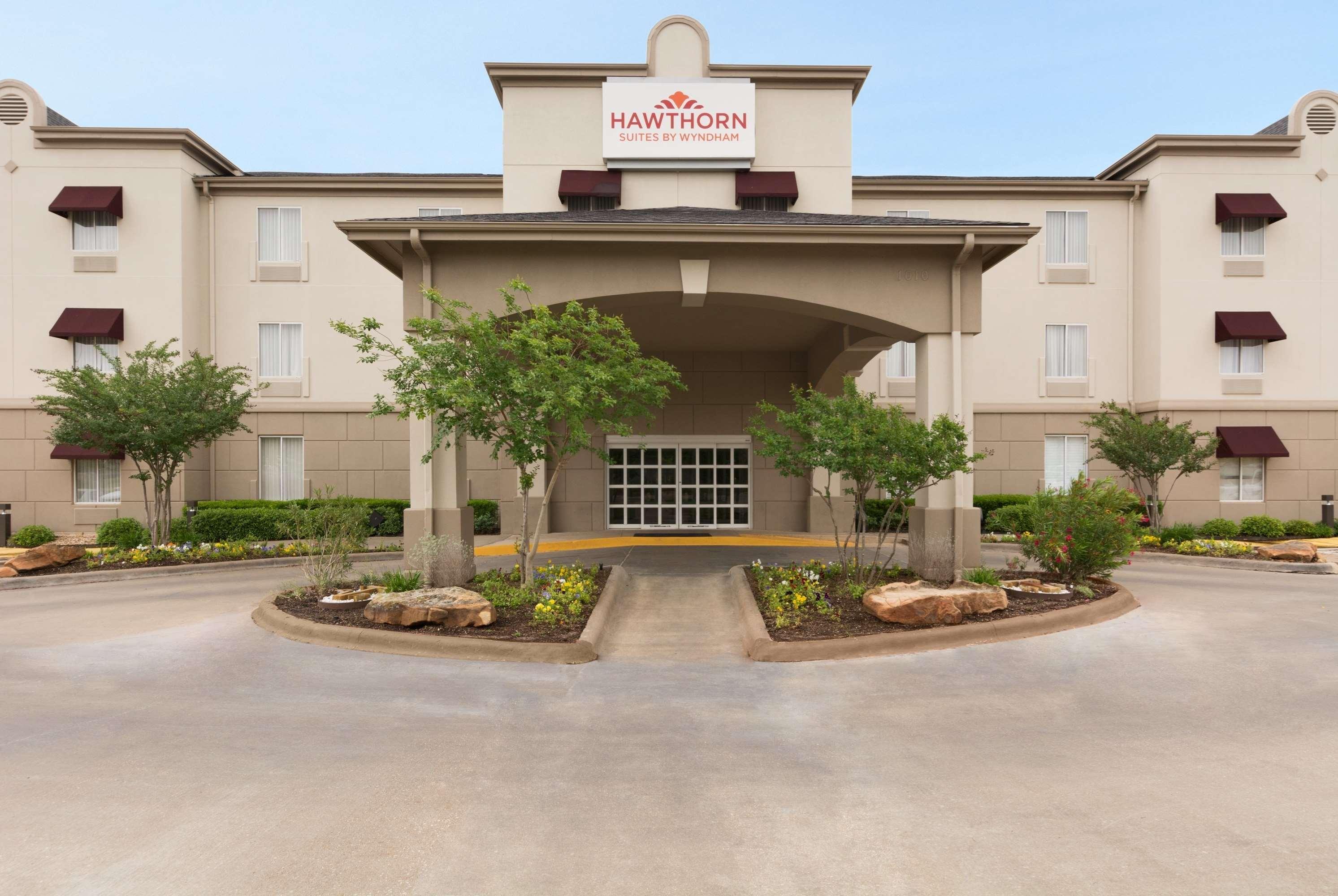 Hawthorn Extended Stay By Wyndham College Station Exterior photo