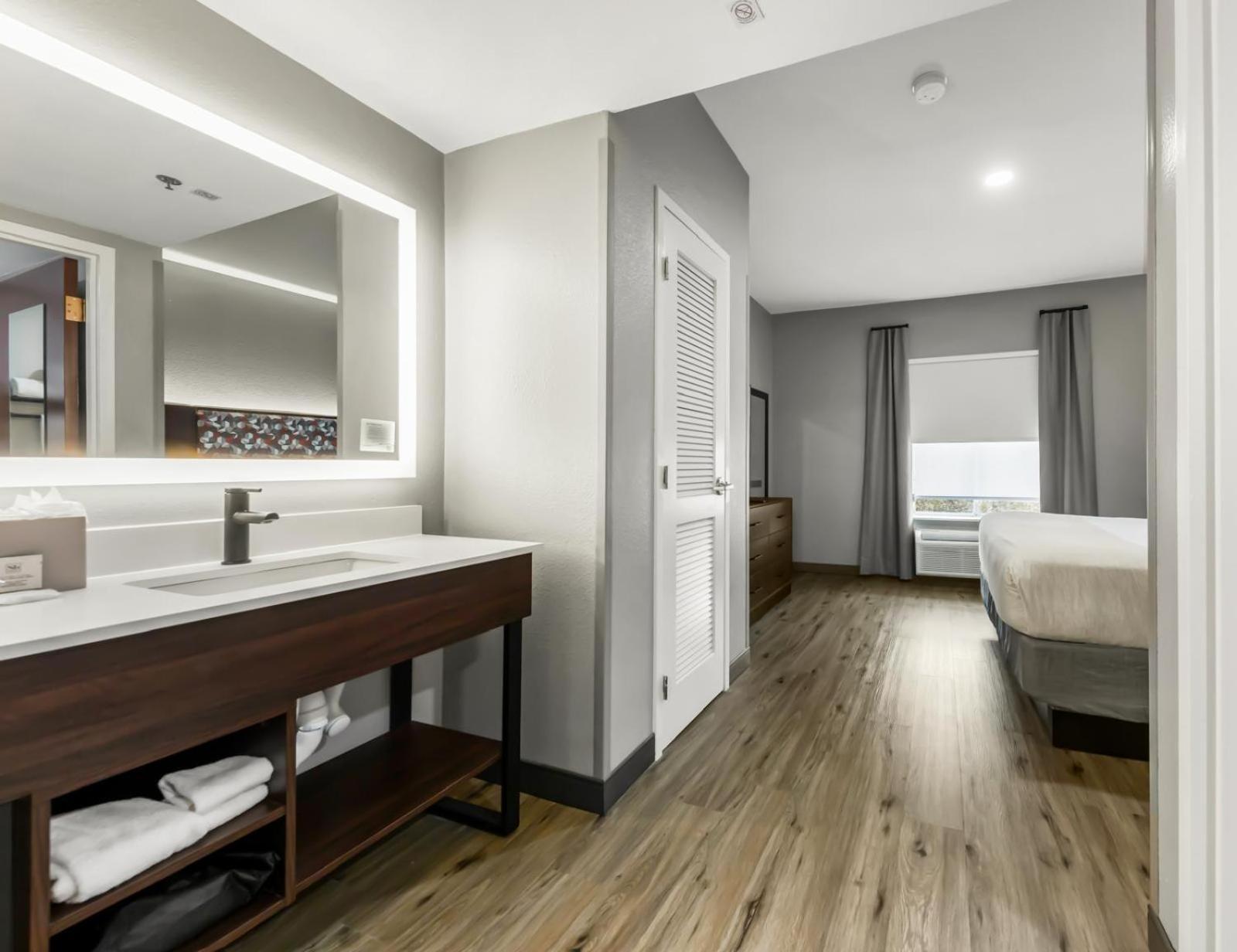 Hawthorn Extended Stay By Wyndham College Station Exterior photo