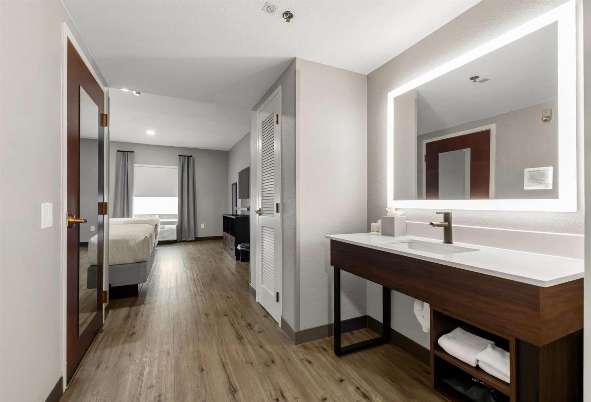 Hawthorn Extended Stay By Wyndham College Station Exterior photo
